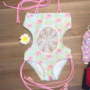 Girls Hawaiian suit